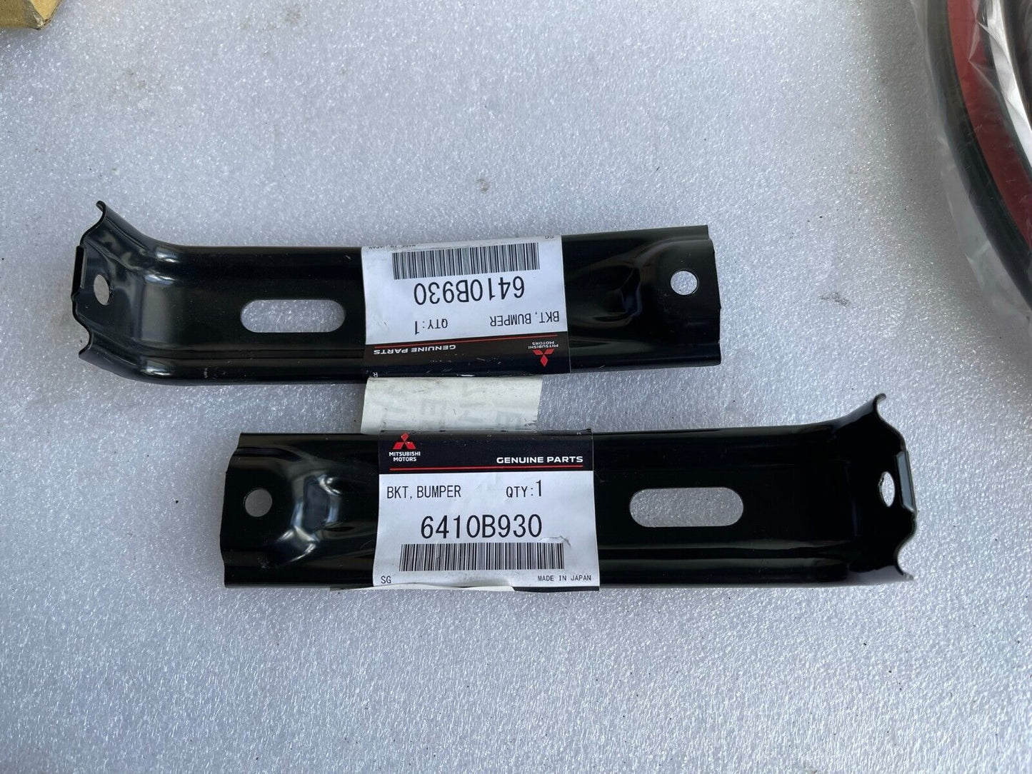 6410B930 Genuine Mitsubishi ASX RR BUMPER BRACKET