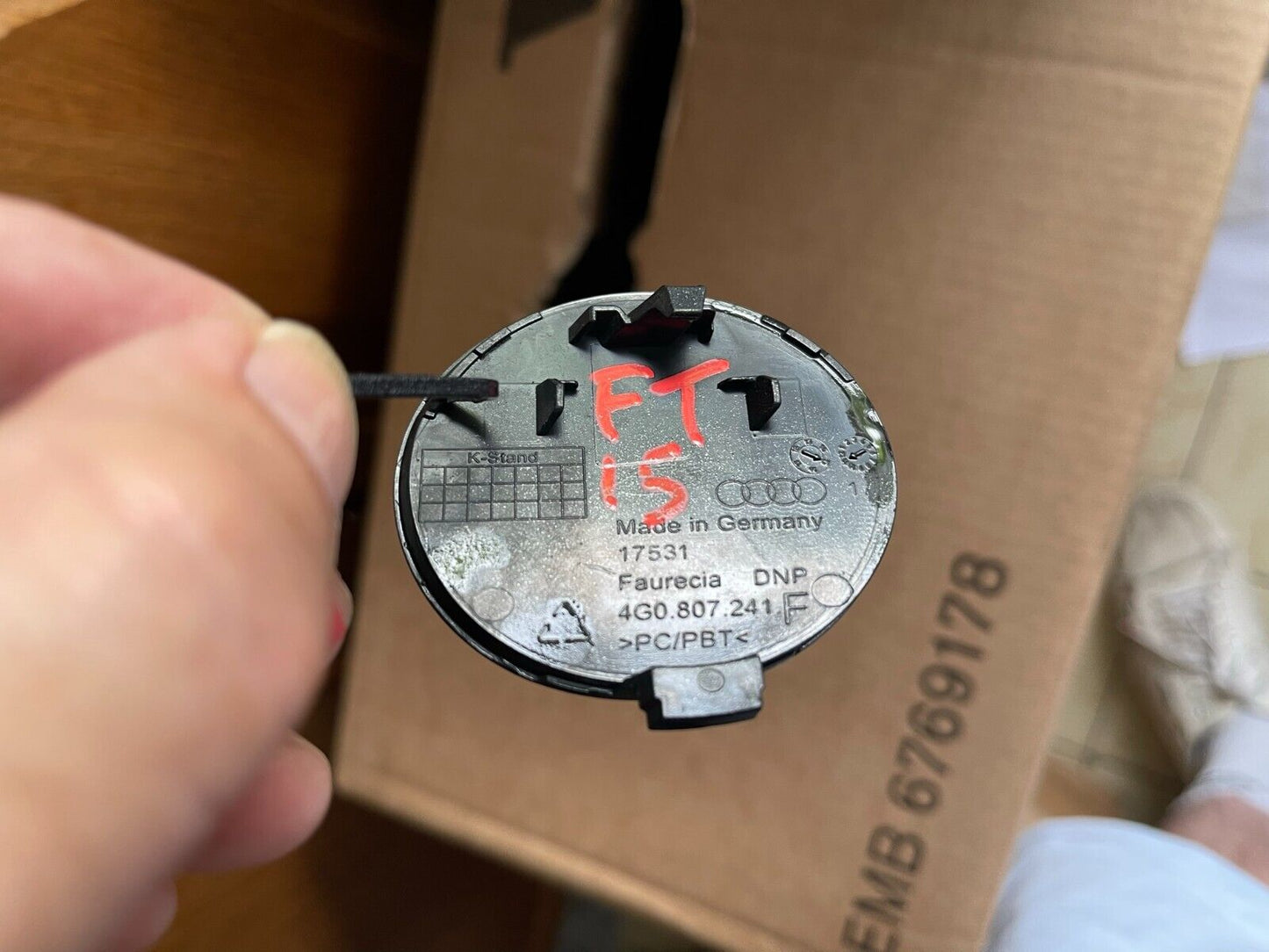 Audi A6 S6 C7 4G Front tow hook cap cover 4G0807241F FT15