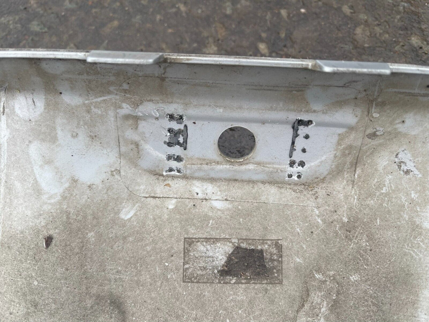 GENUINE KIA STONIC REAR BUMPER DIFFUSER 86665-H8410 2017-2020