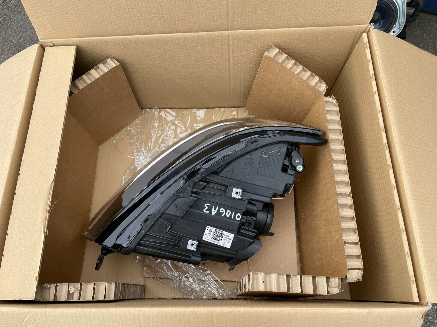 2022 VOLKSWAGEN TRANSPORTER O/S Drivers Right Front Headlight Headlamp 7L2941006