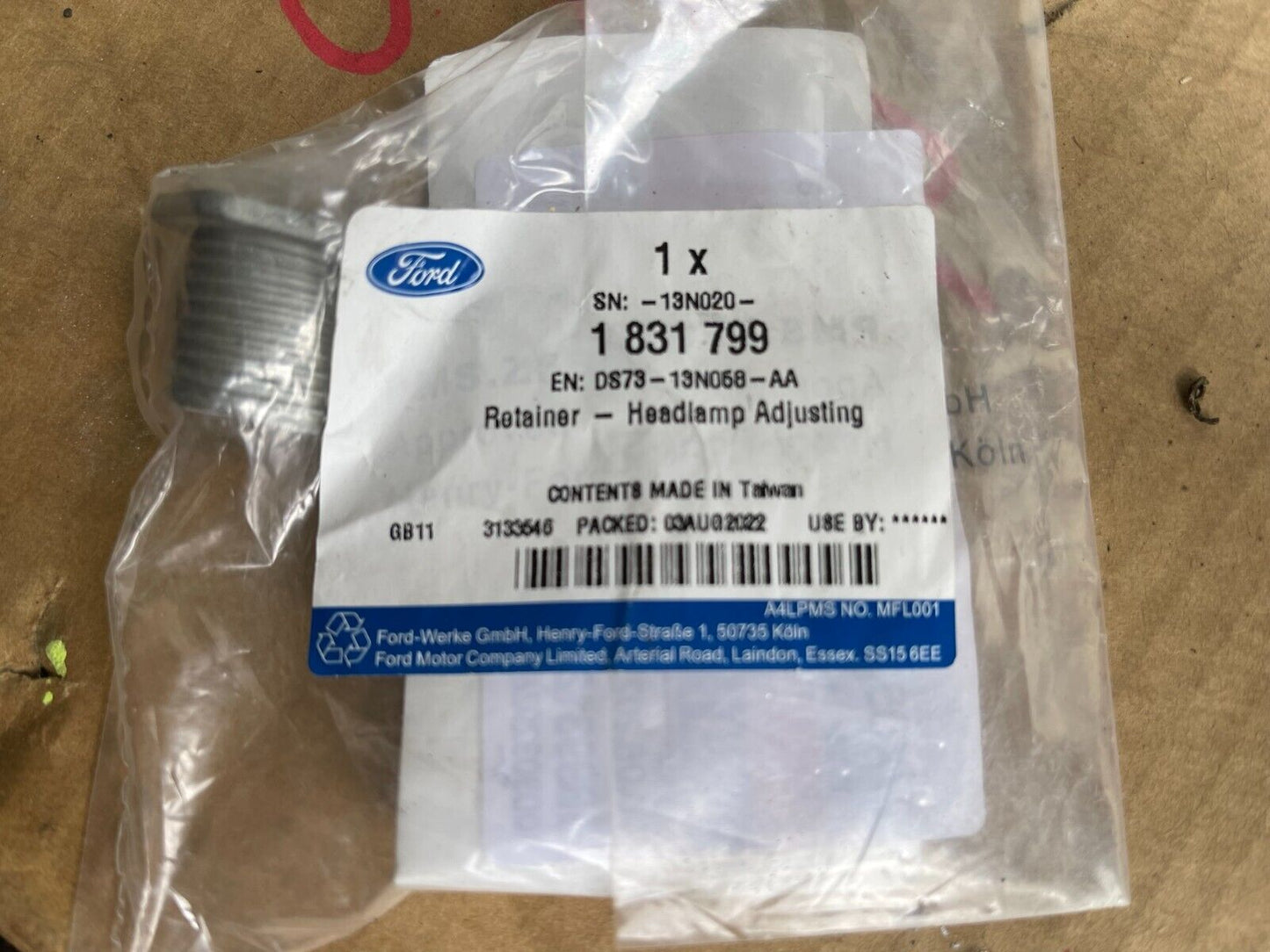 Genuine Ford Mondeo Mk5 O/S Or N/S Headlight Adjusting Screw 14- 1831799