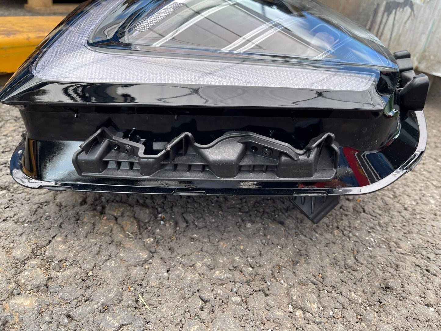 2023 EREDETI KIA SPORTAGE 2022-2023 UTAS OLDALI FÉNYSZÓRÓ R292112010 SÉRÜLT