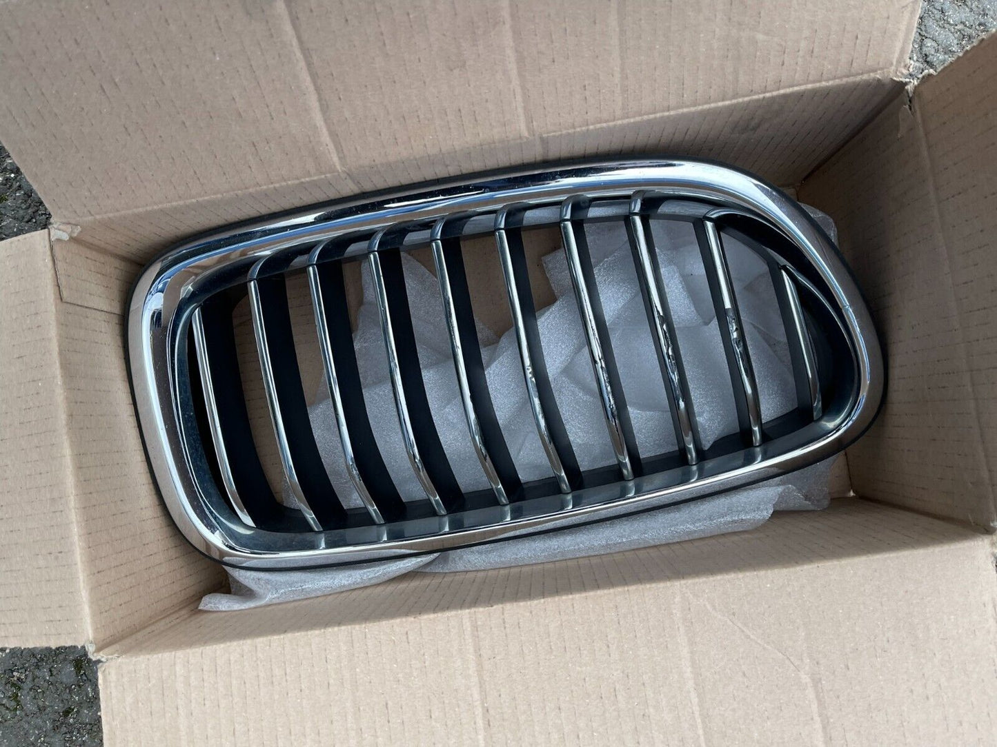 GENUINE GRILLE BMW 5 SERIES 4 Door Saloon KIDNEY 7336478 09-17 *SCUFFED