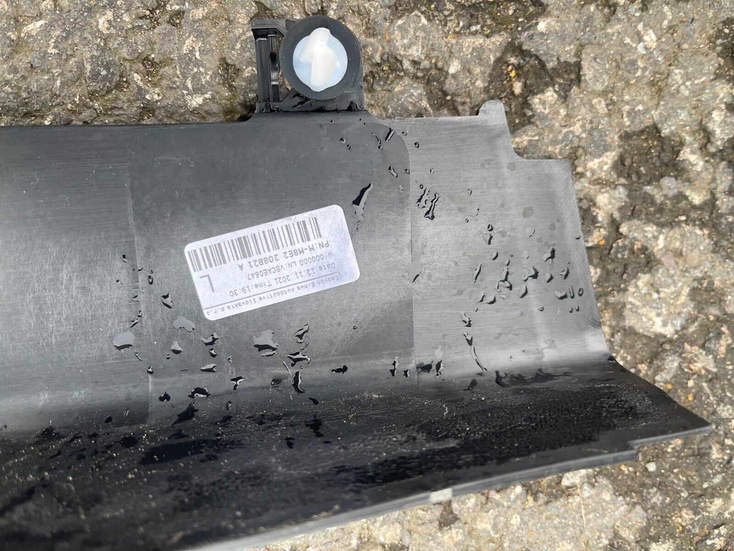 2021 Left Hand m8e2208b21a unknown trim piece Land Rover (Range Rover Sport?)