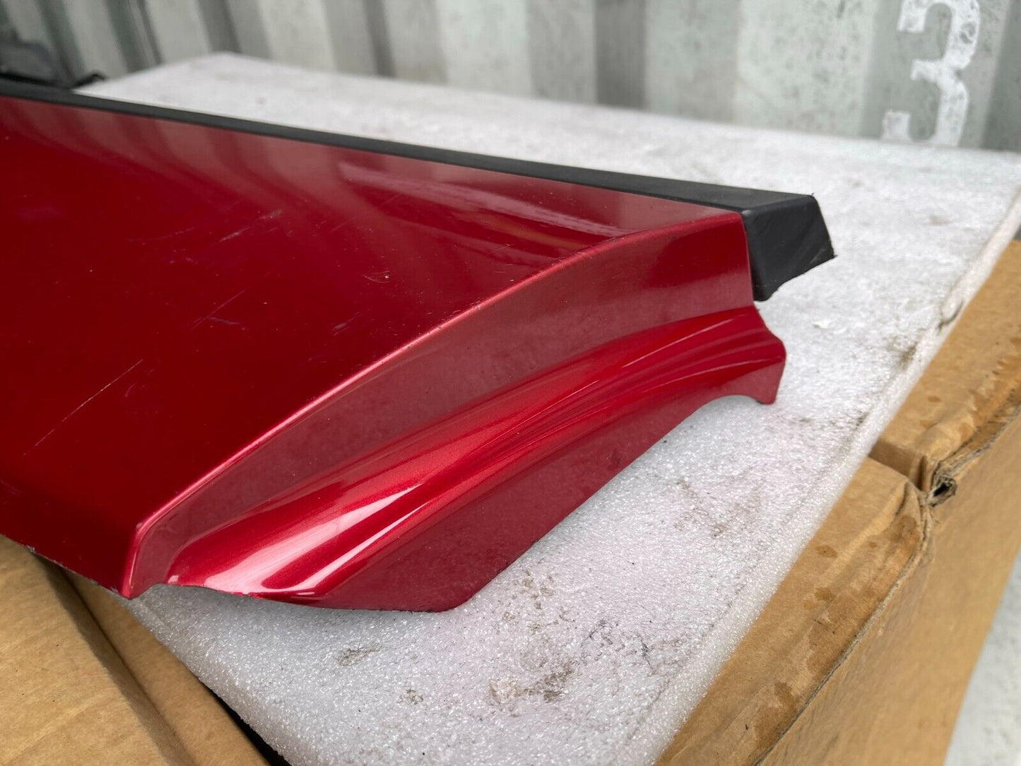 2014 RANGE ROVER EVOQUE LEFT REAR QUARTER LOWER MOULDING