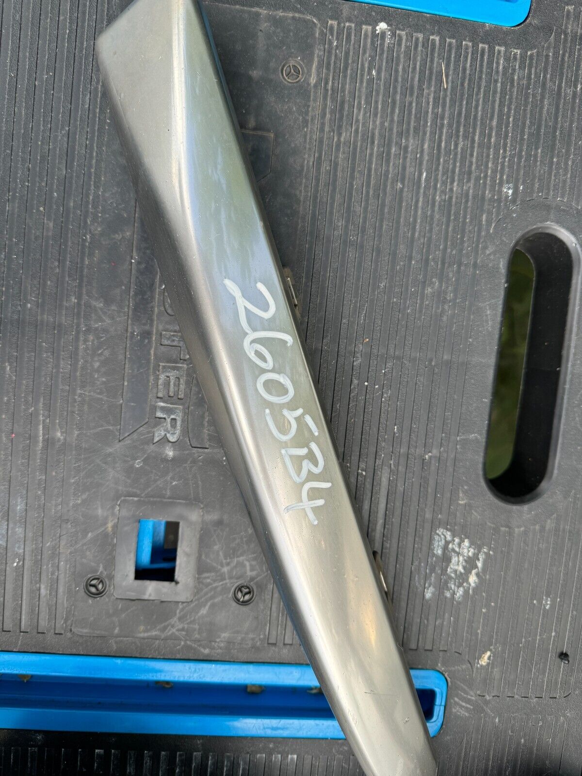 JAGUAR XF R SPORT FRONT BUMPER RIGHT SIDE GRILL CHROME TRIM GX6M15B216A GENUINE