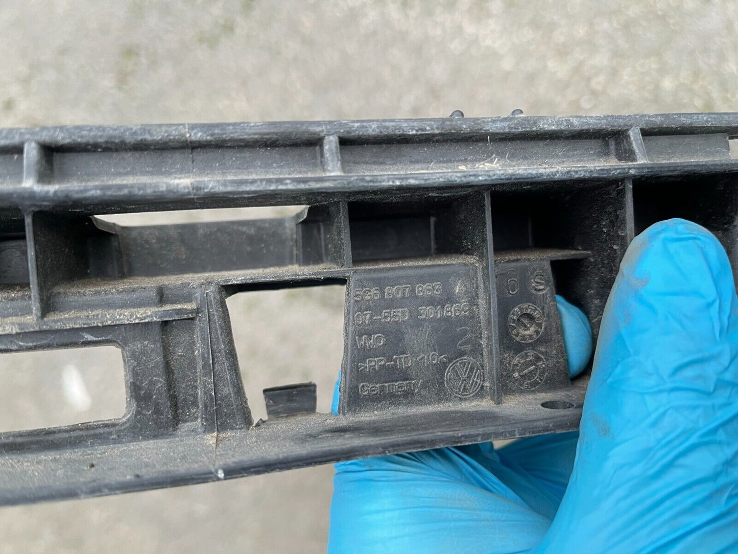 2016 VOLKSWAGEN GOLF 5 Door Hatchback 5G6807863A Rear Bumper Bracket