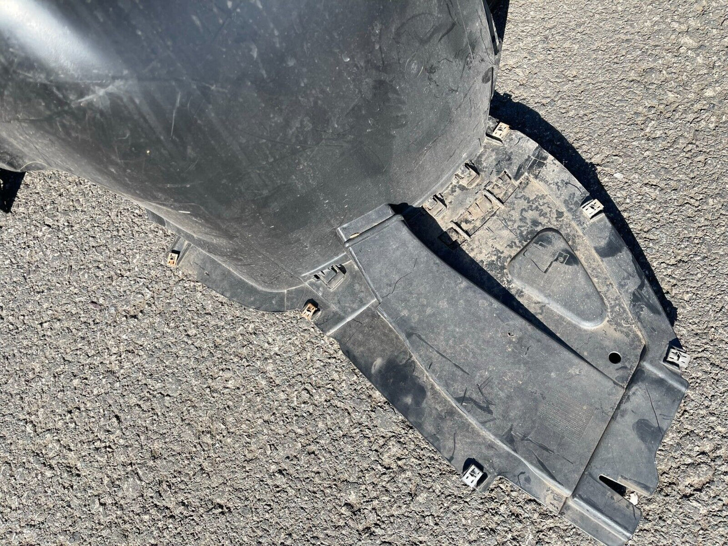 GENUINE SKODA FABIA 2015-2019 FORNT LH WHEEL ARCH TRIM 6V0809961