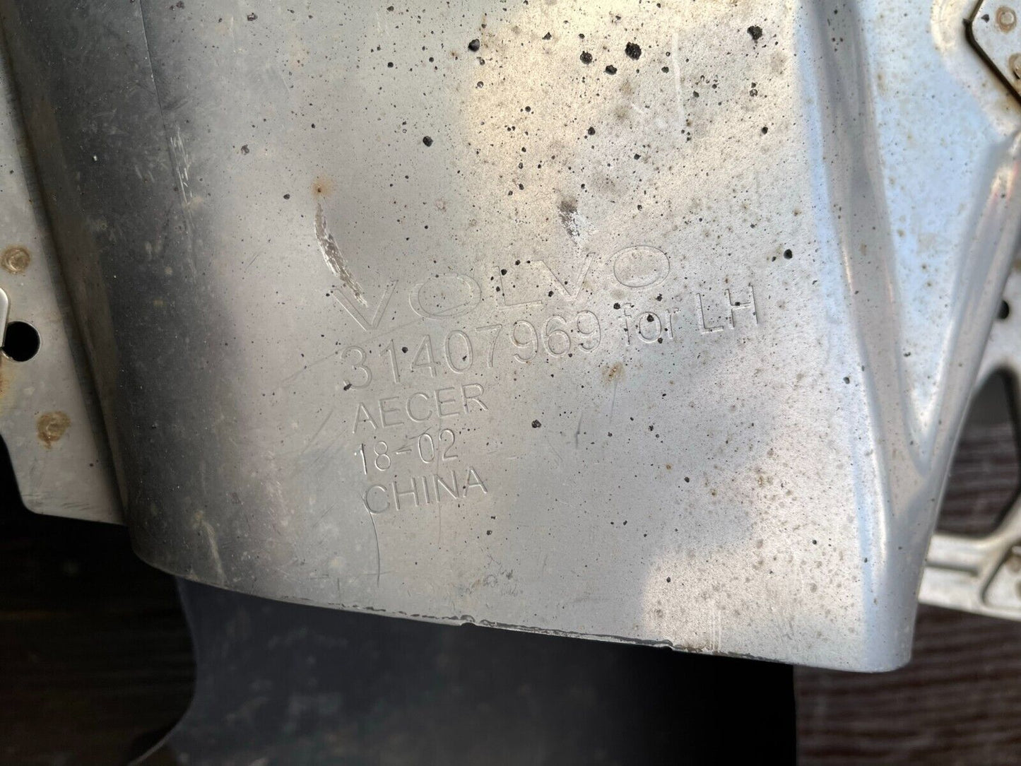 VOLVO XC40 Rear Left Side Exhaust Tip Ending 31407969 Genuine