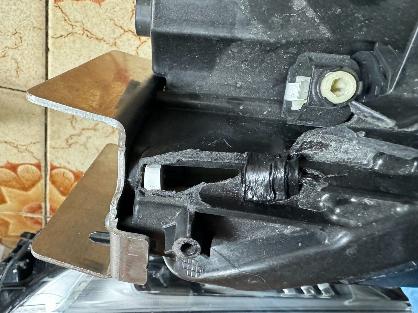 VAUXHALL MOKKA Front Right Headlight 9847939480 2023 RHD DAMAGED