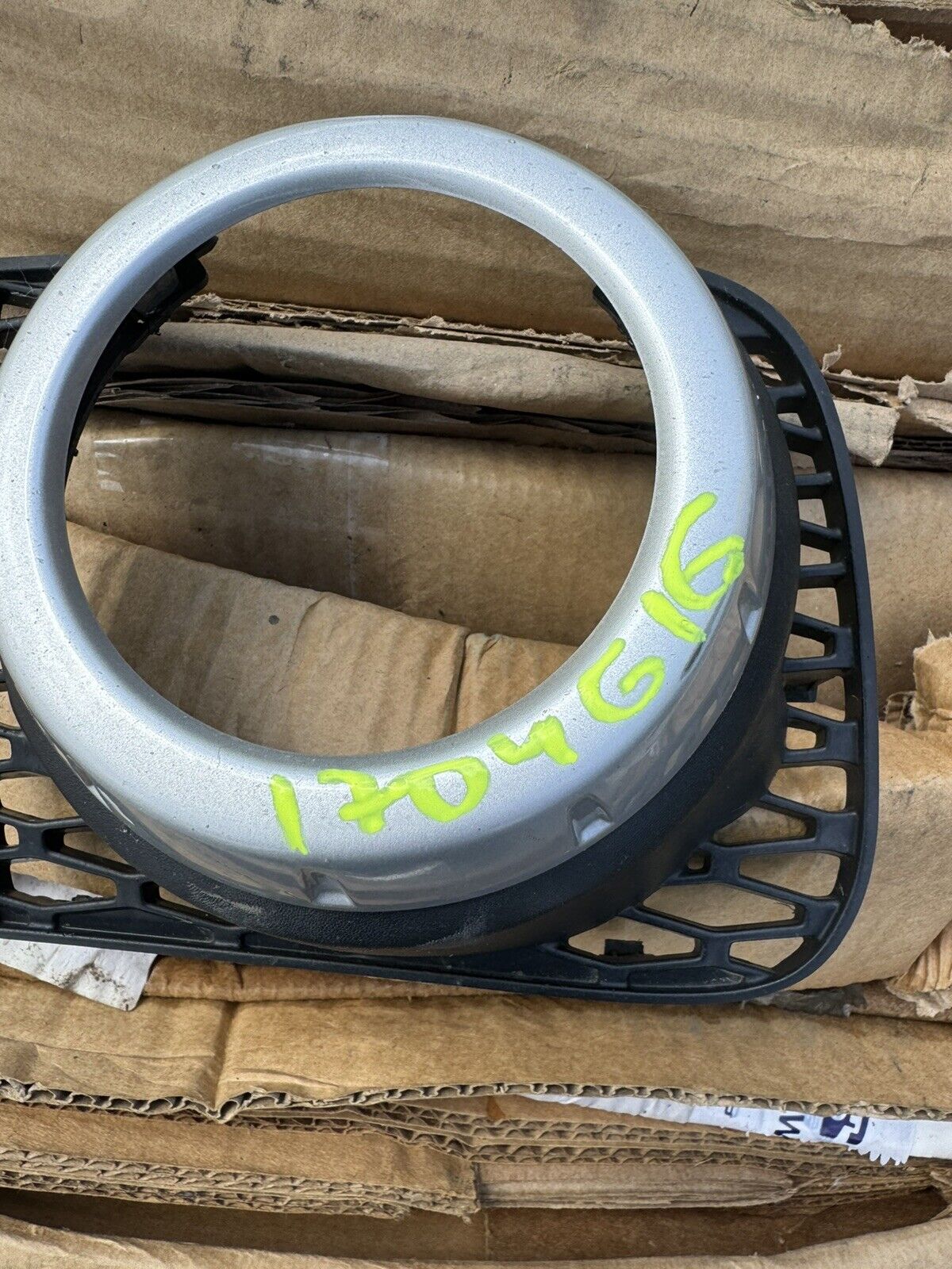 RANGE ROVER VOGUE FOG LIGHT TRIM GRILL L322 left PASSENGER SIDE 2009 – 2012