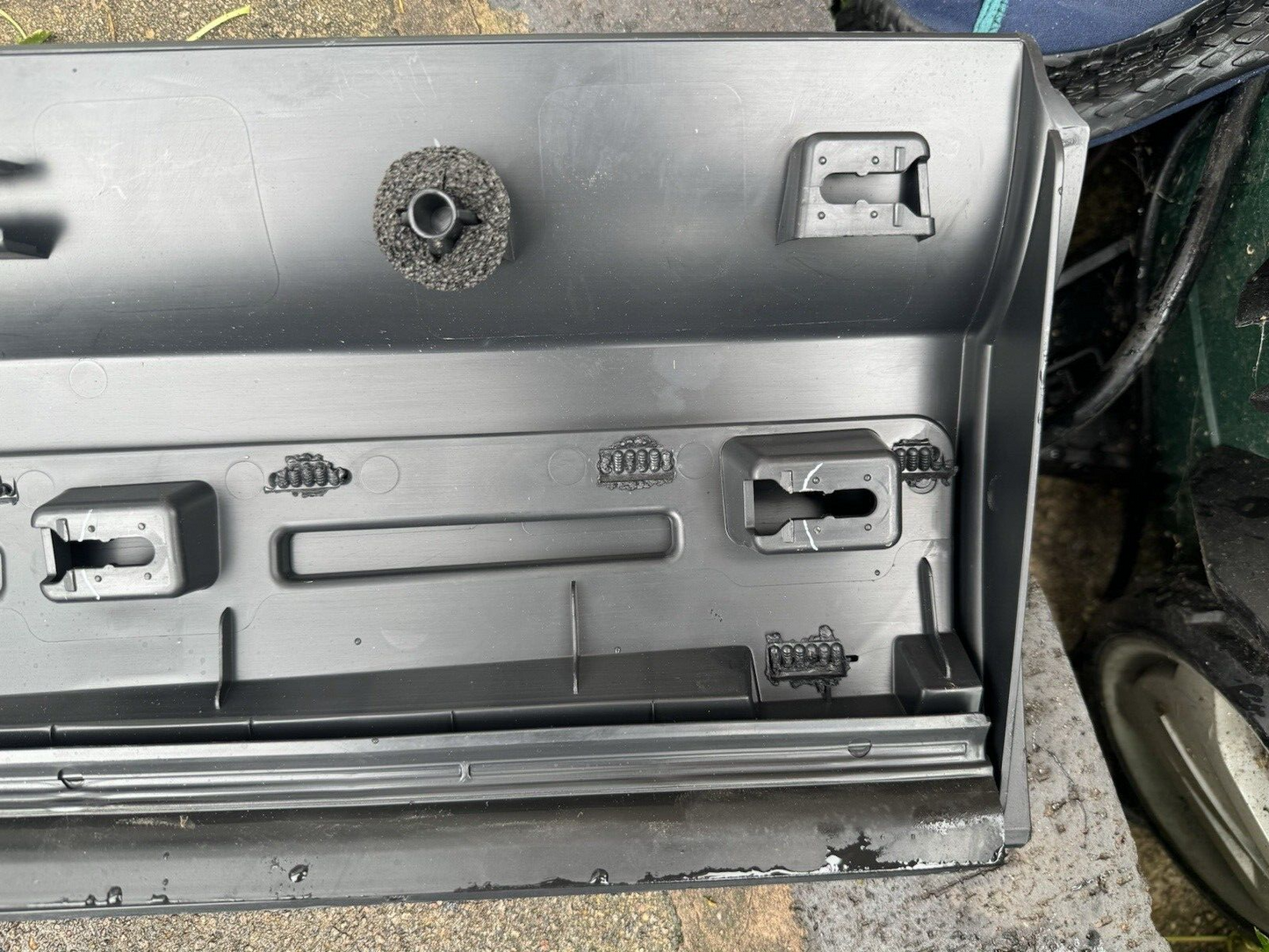 LAND ROVER DISCOVERY 5 L462 REAR LEFT DOOR LOWER MOULDING TRIM HY32274A49A