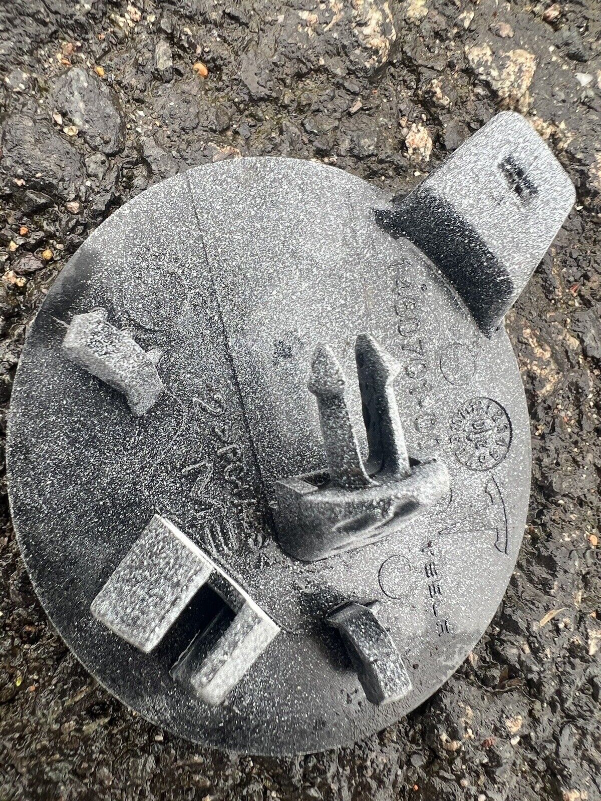 GENUINE TESLA MODEL 3 FRONT BUMPER TOW EYE COVER 1460701-00-B TESB92