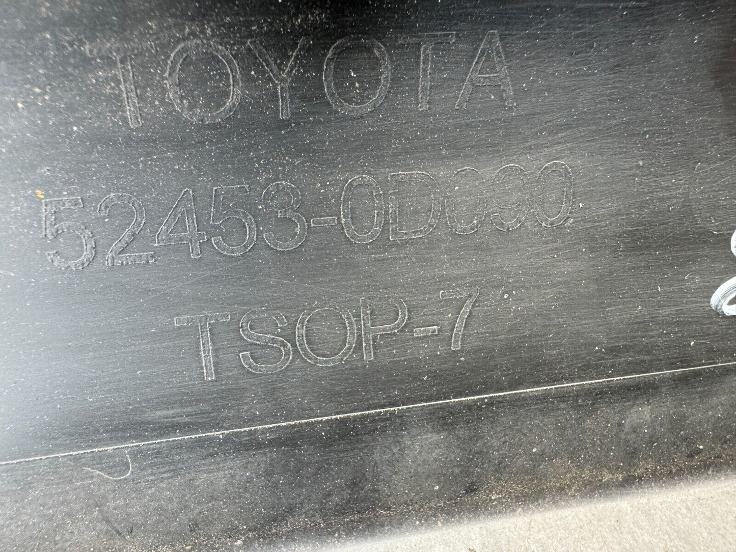 GENUINE TOYOTA YARIS 2017-20 REAR LOWER BUMPER DIFFUSER 524530D090