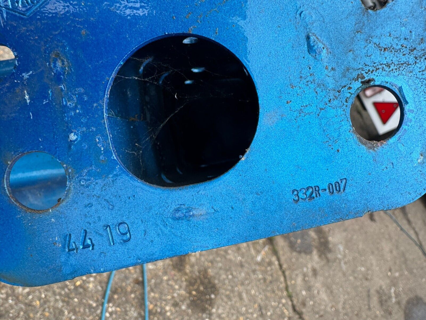 Dacia Sandero rear crash bar bumper reinforcement 756109621R