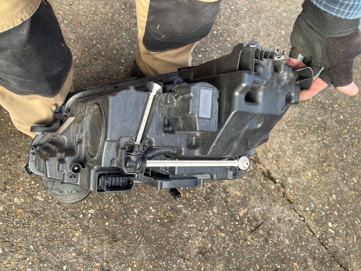 Mercedes E Class Headlight Right W213 16-21 A2139064204