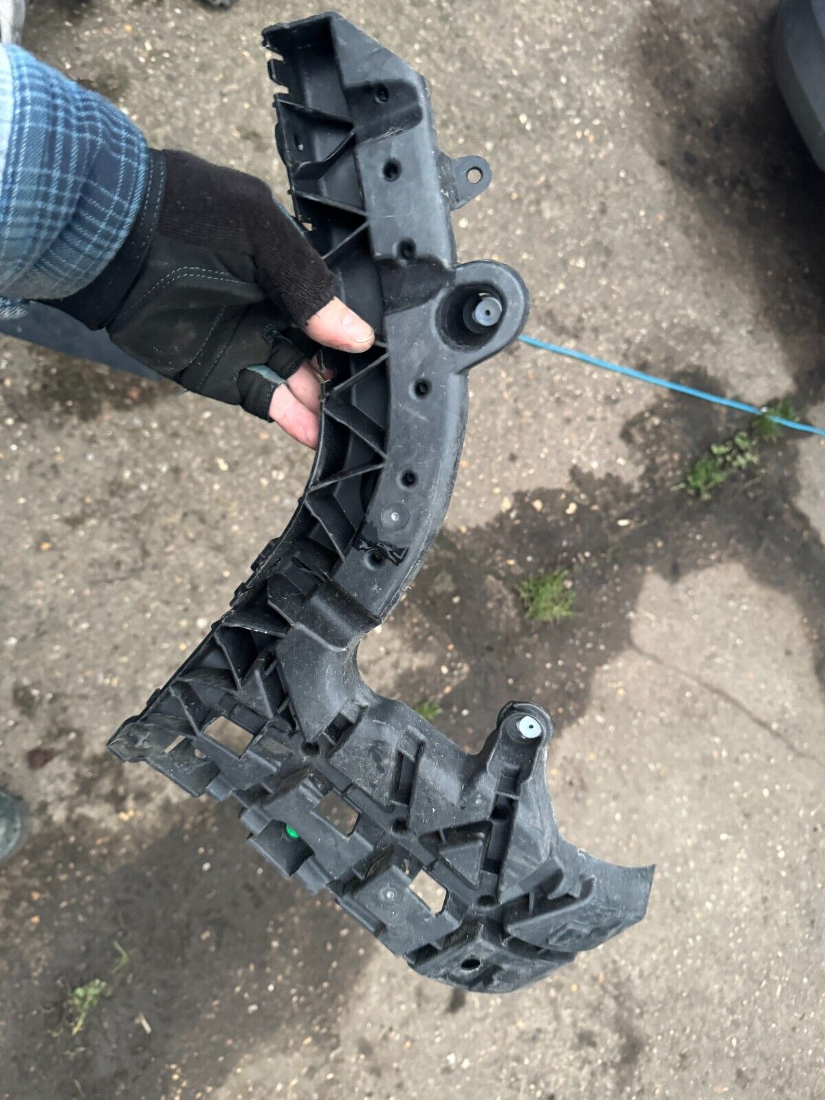 Genuine Volvo V60 Rear Left Bumper Bracket 31455501 2018 On Next Day Delivery