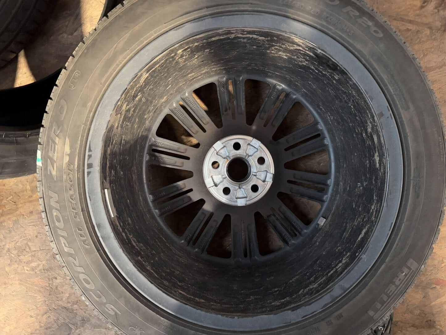 Genuine Land Rover Range Rover L460 Style 1075 20" Diamond Cut Grey Alloy Wheel