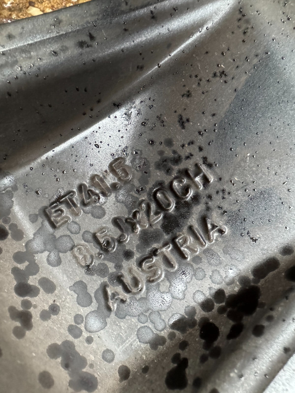 GENUINE LAND ROVER DEFENDER L663 20" 8.5J GREY ALLOY WHEEL L8B21007HA GOOD!