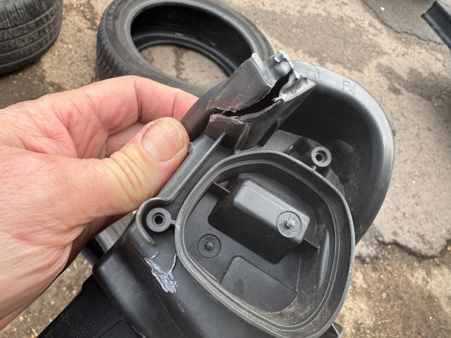 19-ON RANGE ROVER EVOQUE L551 FRONT RIGHT LOW LT HEADLIGHT M8D213W029AB DAMAGED