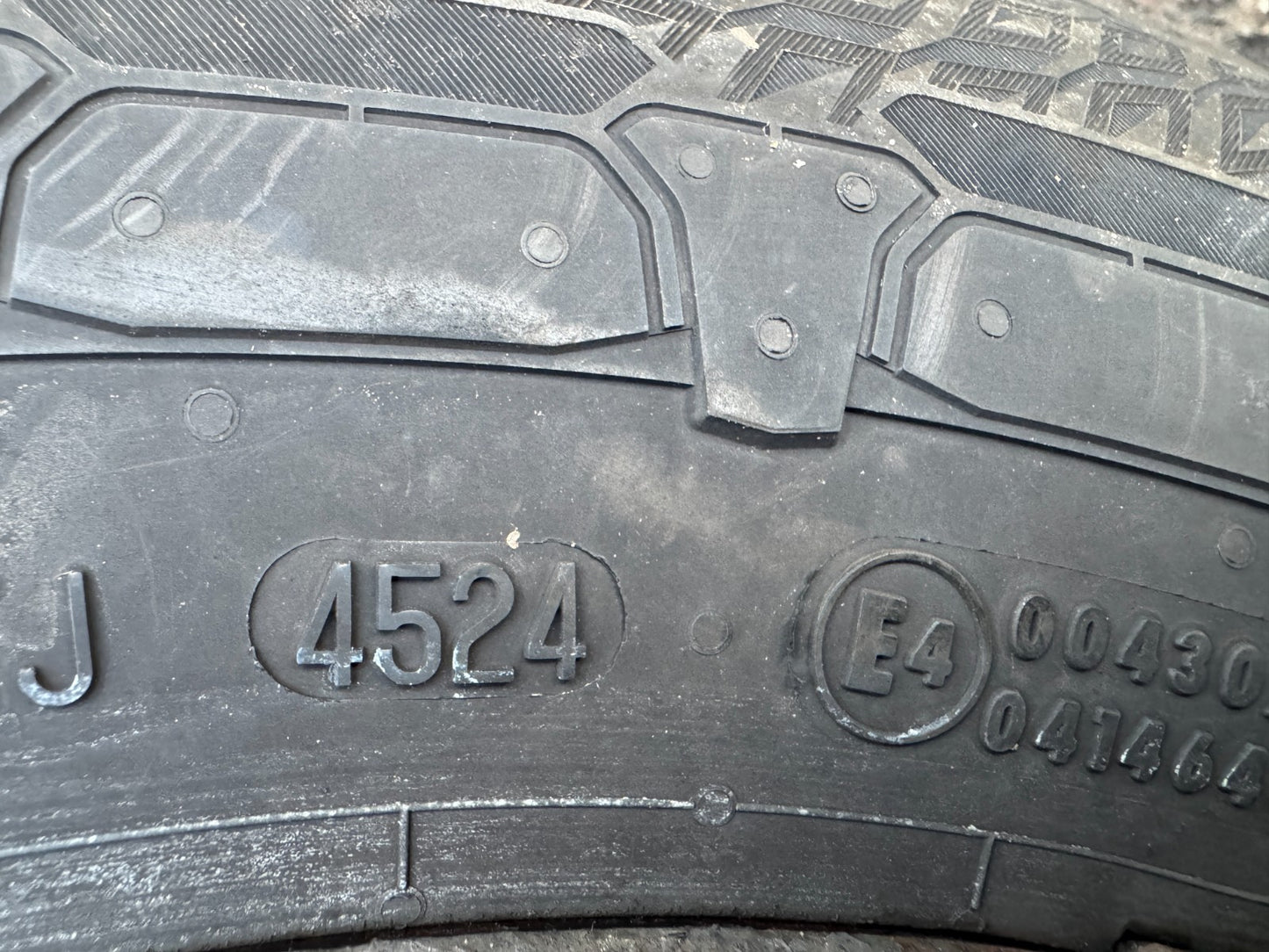 2024 Elddis CV40 camper motorhome 15" wheel & great tyre Uniroyal 9mm 215 70 15c