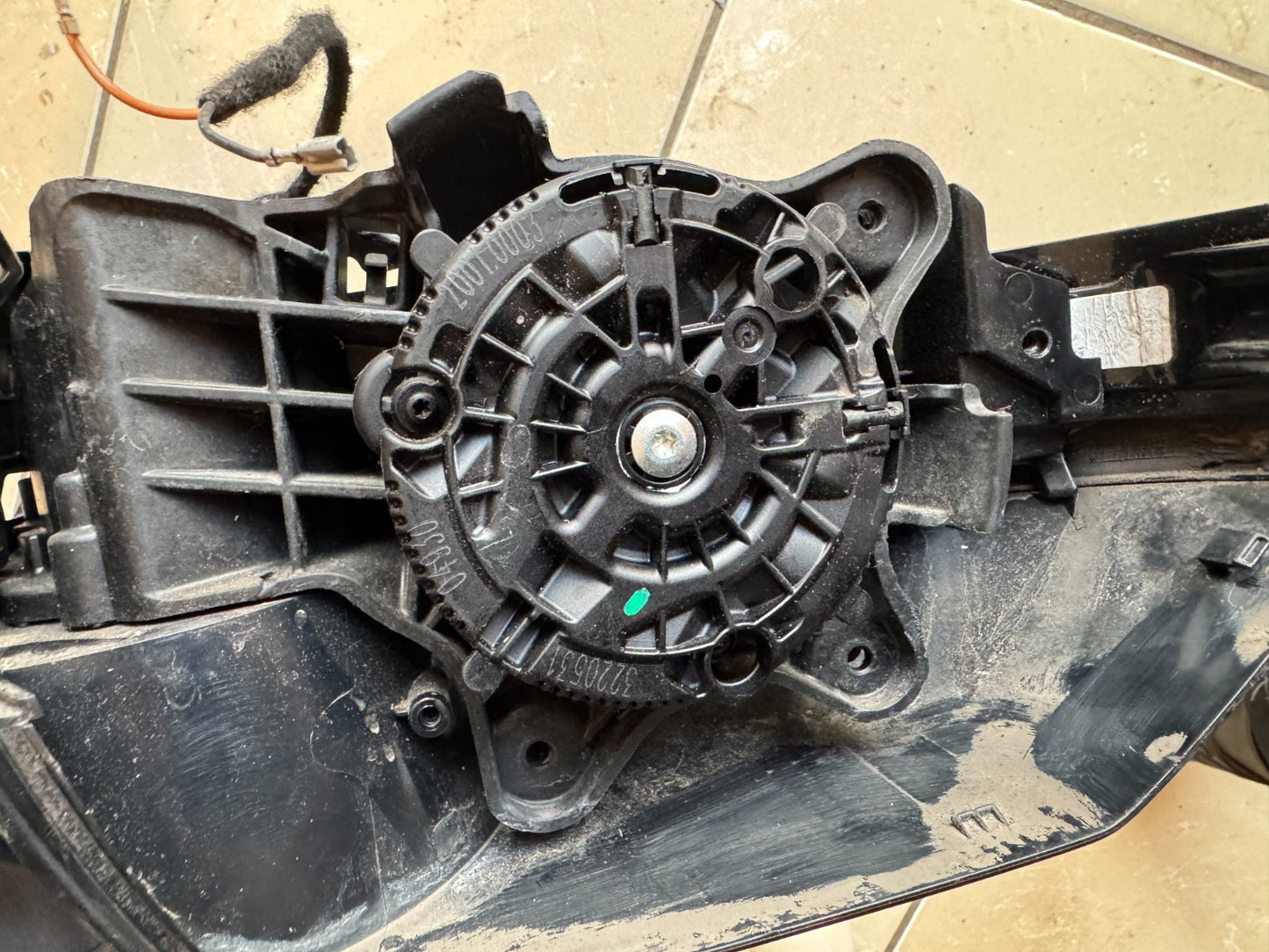 2022 HYUNDAI TUCSON WING MIRROR LEFT 87620-N7210 8 WIRE CONNECTOR GENUINE