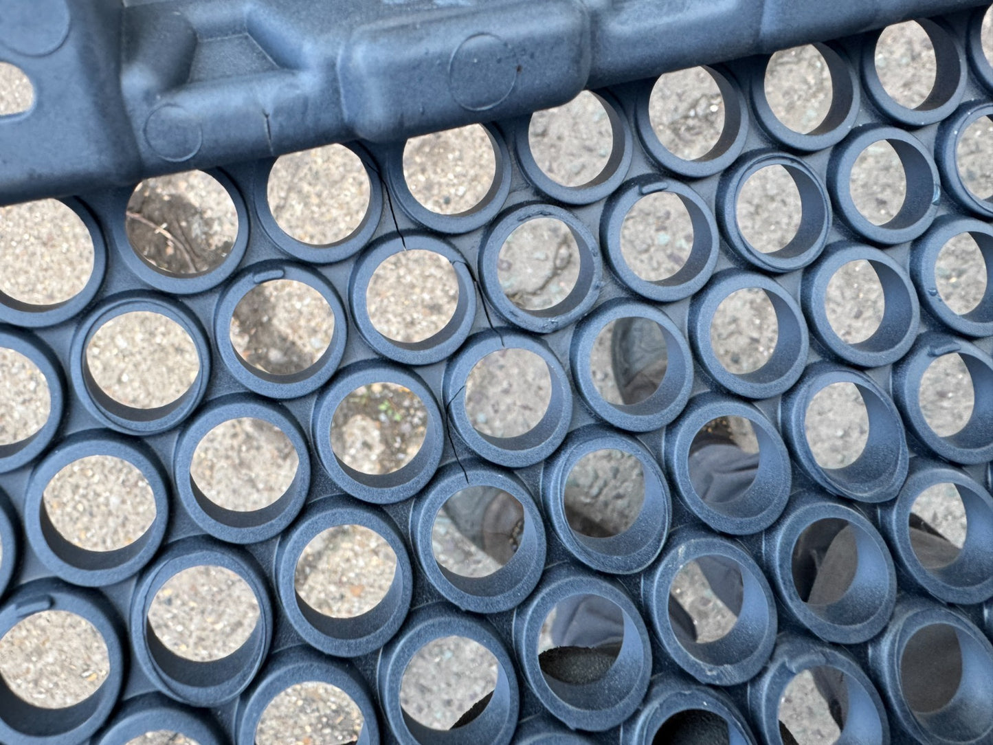 LAND ROVER DEFENDER L663 FRONT BUMPER LOWER GRILLE M8B2-17H750-C Cracked