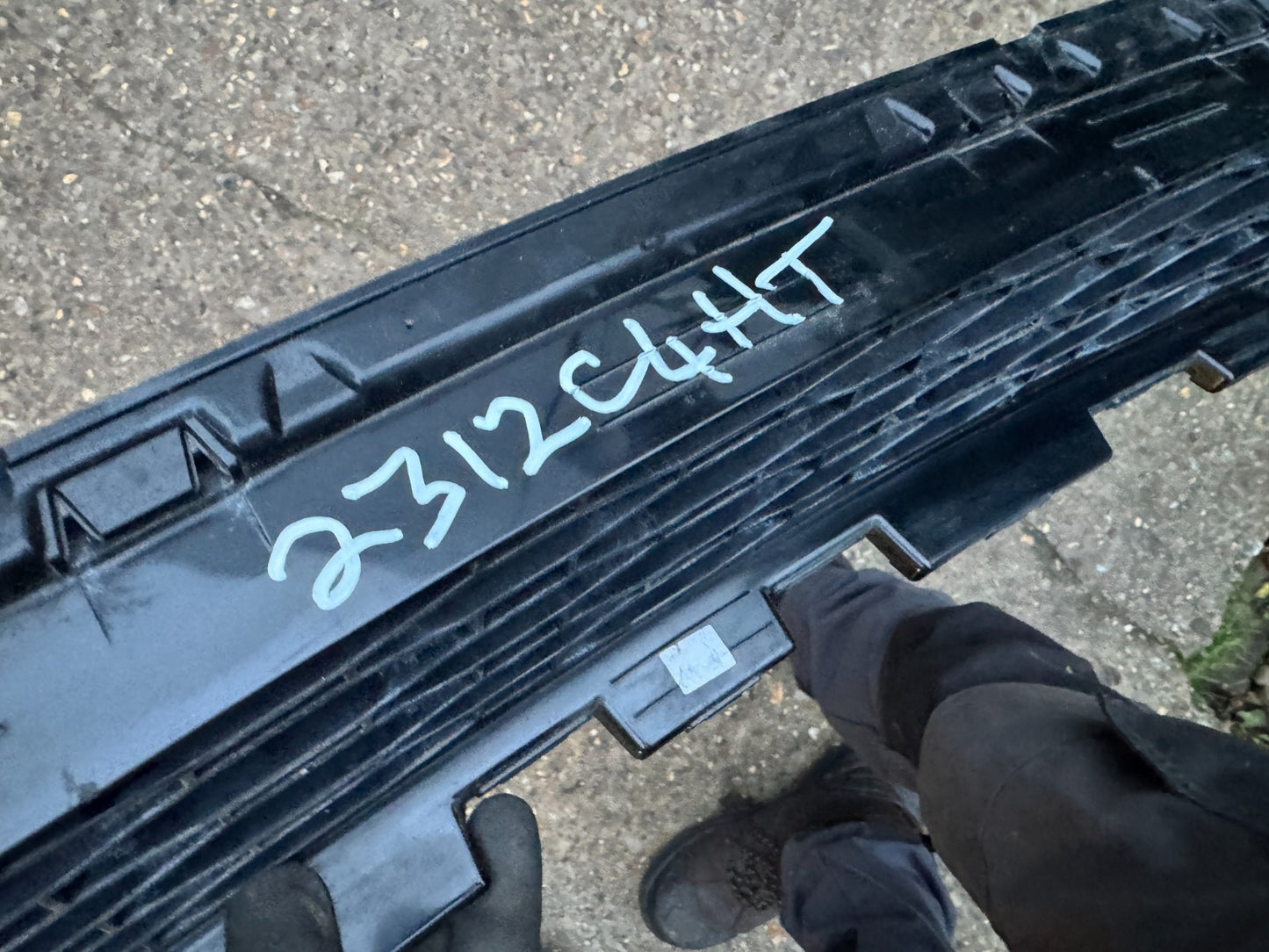 N9X2-17F791-B Range Rover Sport front lower grille 2022-on genuine