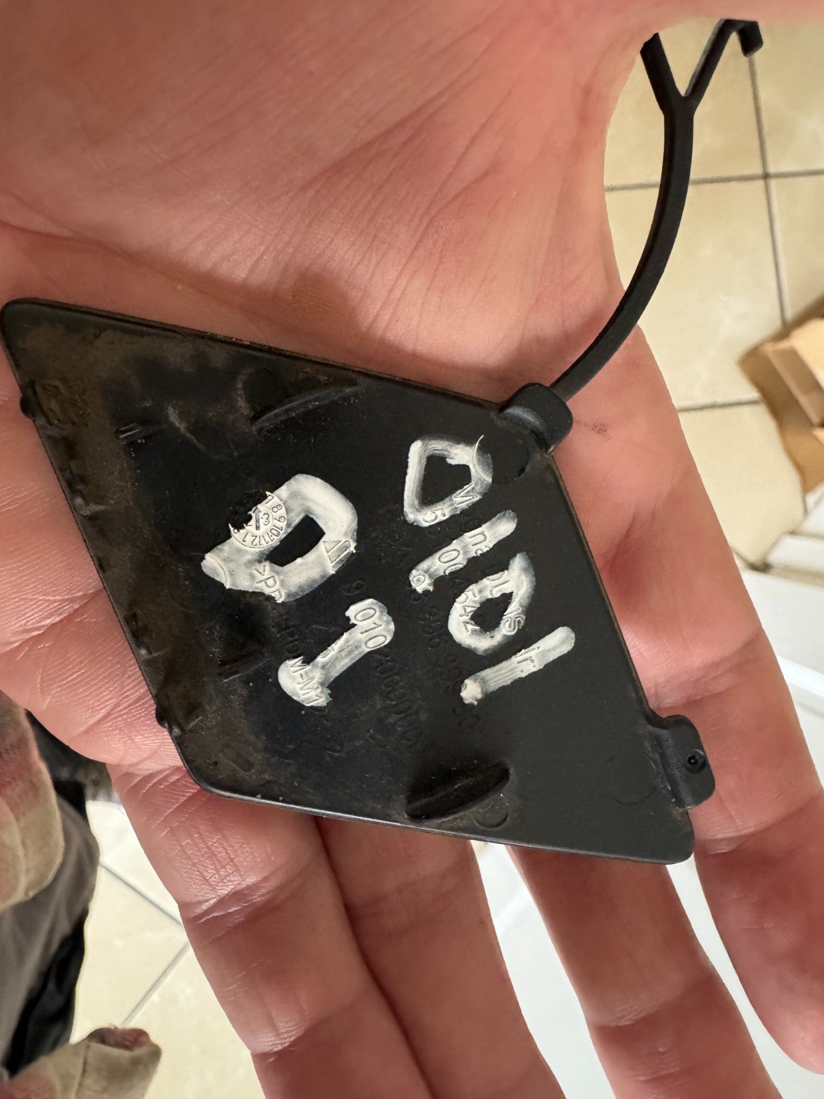 VAUXHALL ASTRA L REAR BUMPER TOWING EYE COVER GENUINE 9839639980 2023 BLUE