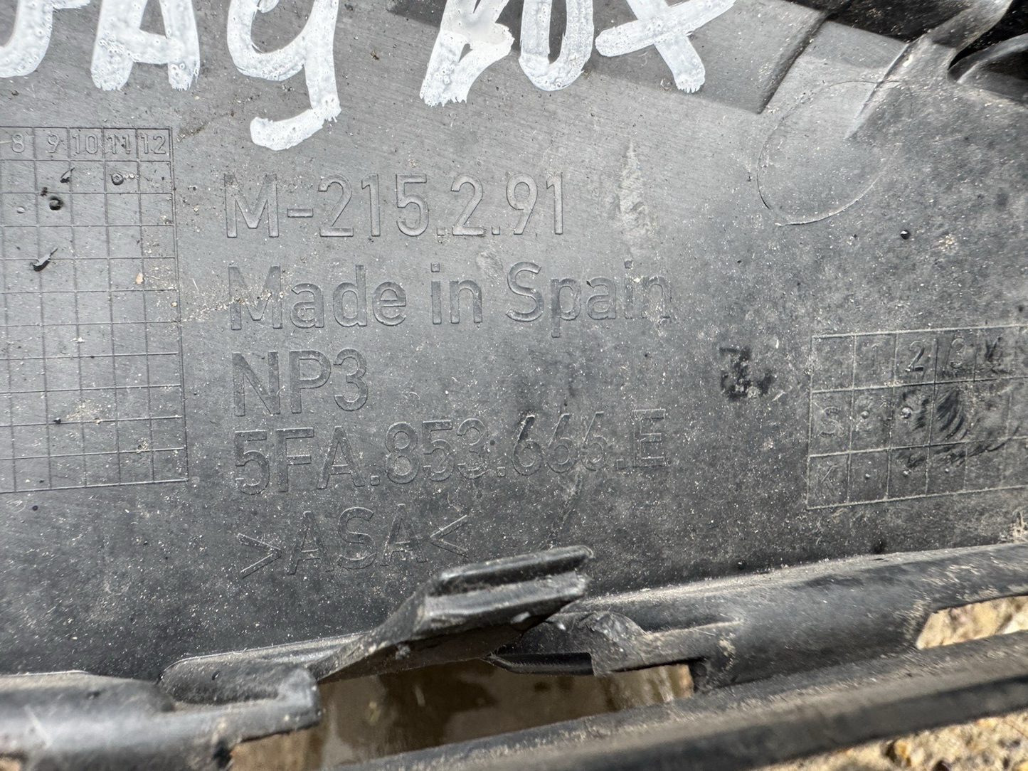 CRACKED !SEAT LEON 2020-2024 FOG LIGHTTRIM GRILLE RIGHT HAND 5FA853666E GENUINE