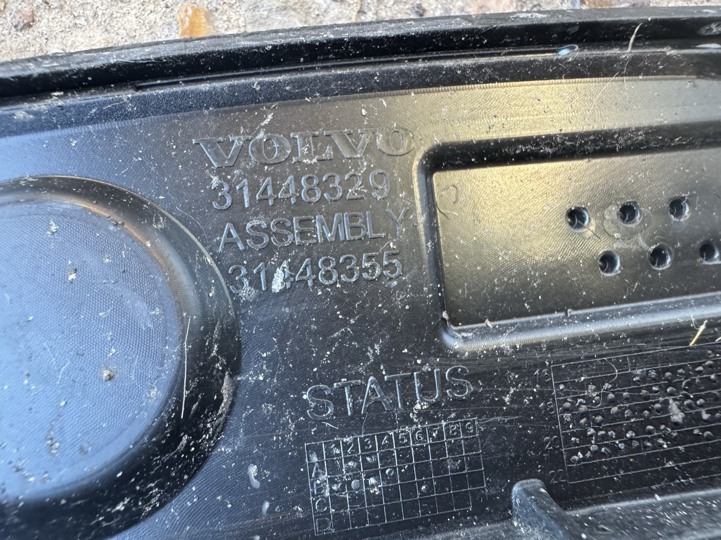 VOLVO XC40 WHEEL ARCH TRIM REAR RIGHT DRIVER SIDE 31448329 2021