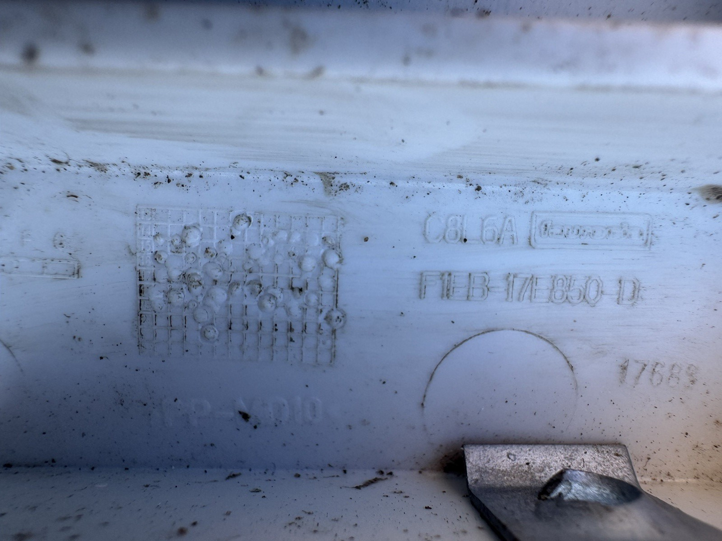 Ford Focus 2015 Right rear bumper mounting bracket F1EB17E850 LDA22371