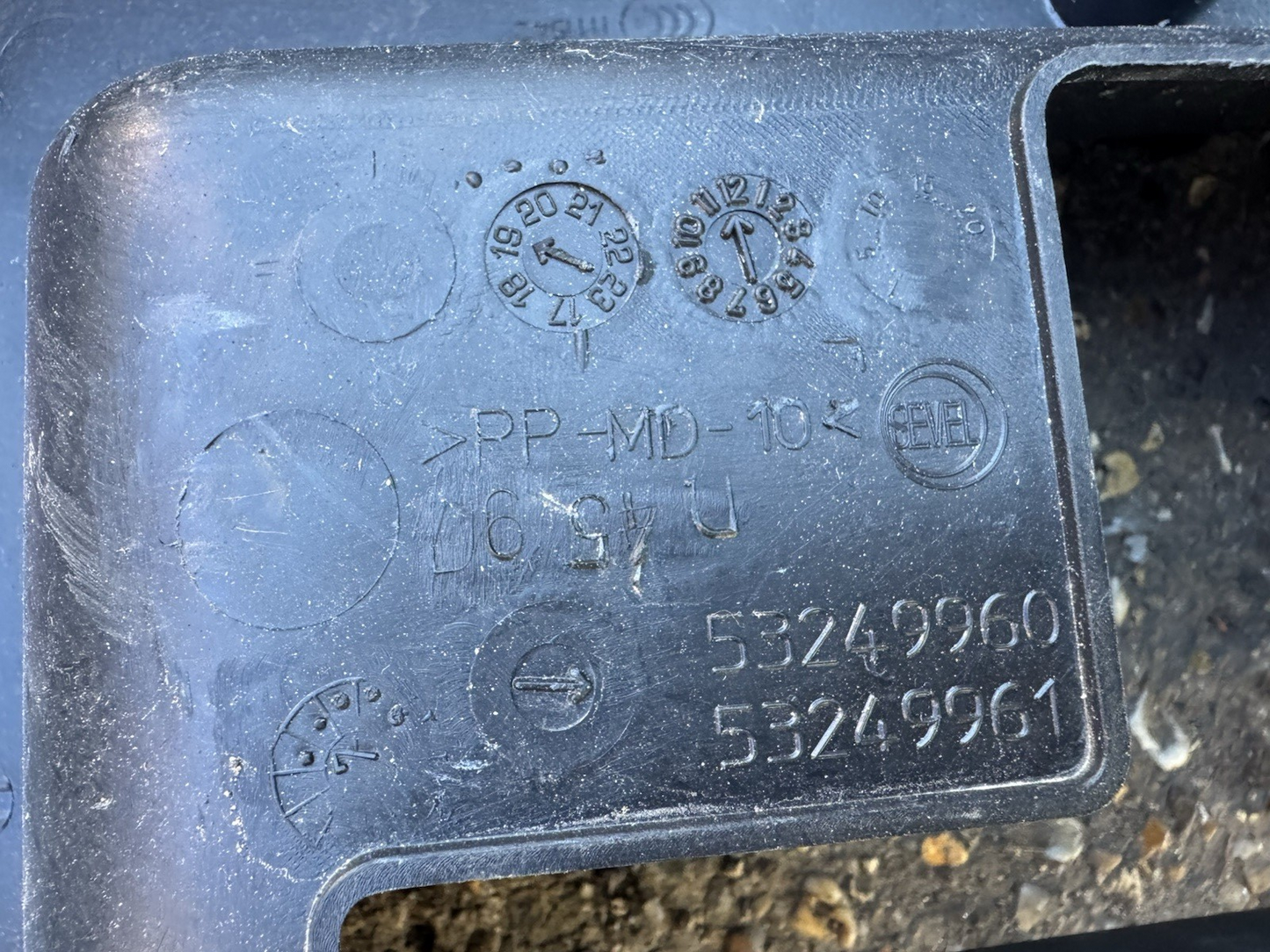 CITROEN RELAY / PEUGEOT BOXER STEERING COLUMN COWL 53249960 / 53249961