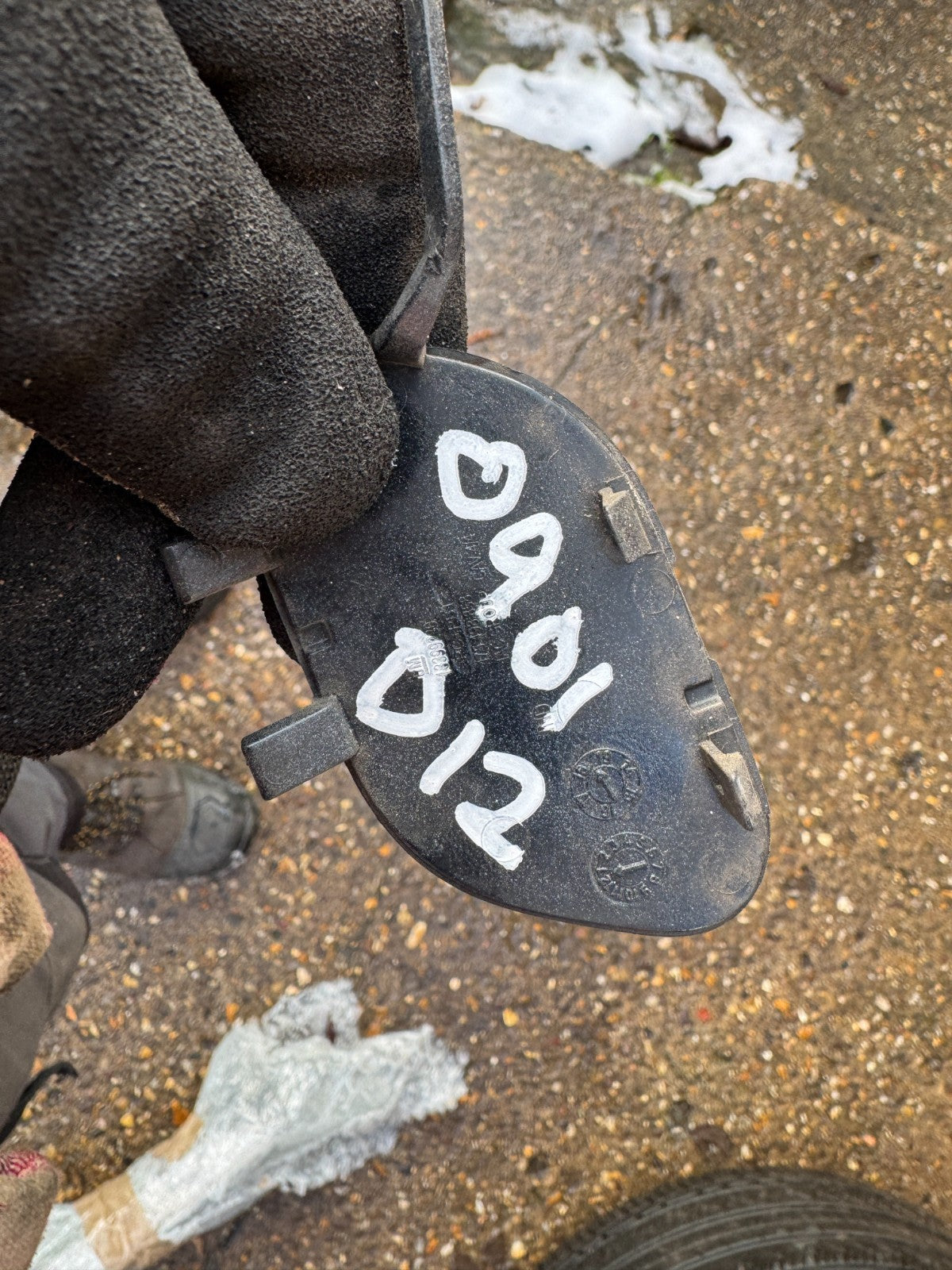 VAUXHALL/OPEL CORSA E FRONT BUMPER TOW EYE COVER 13399230 GENUINE 2015-2018