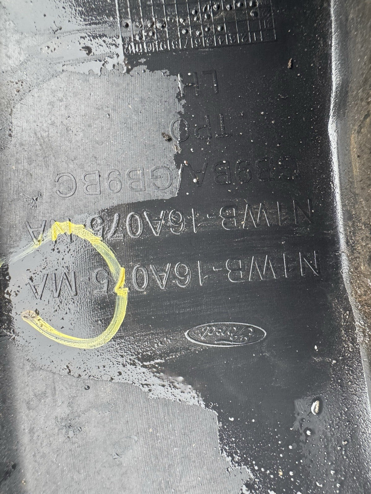 FORD RANGER T9 Front LEFT Fender Arch Trim GENUINE N1WB-16A075-