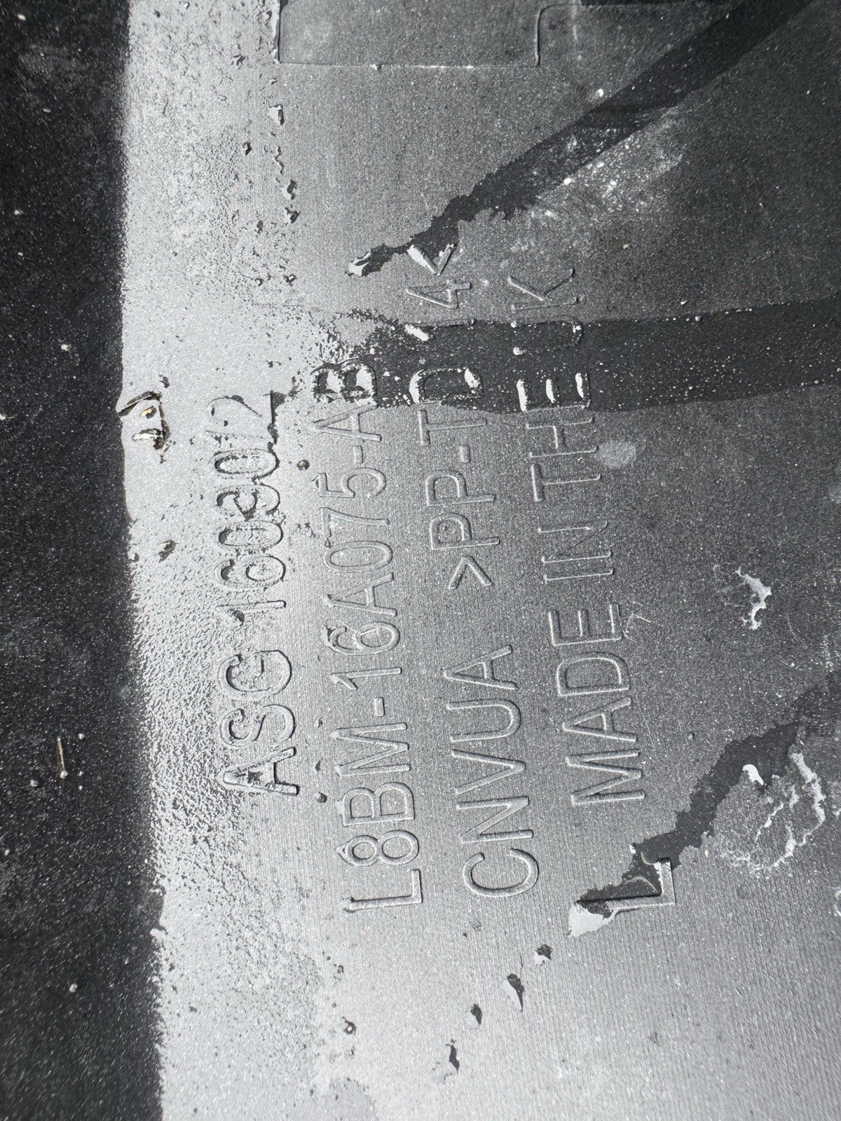 Genuine Land Rover Defender 110 Rear Left Wheel Arch Moulding - L8BM16A075AB