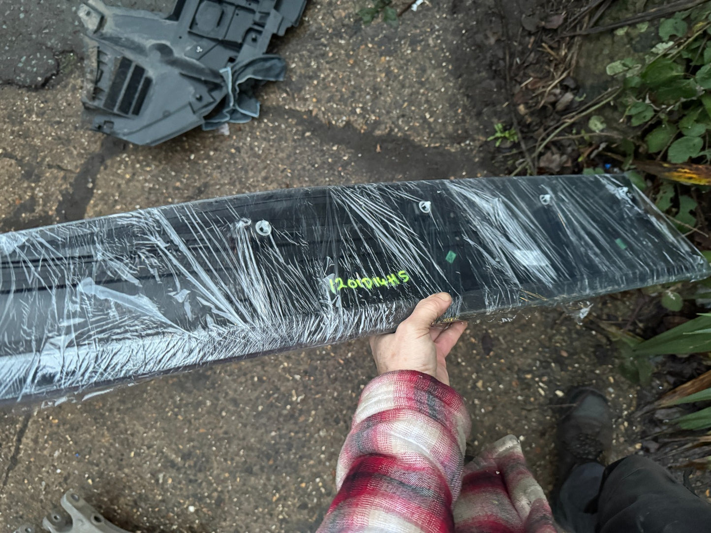 2025 AUDI Q4 E TRON RIGHT FRONT DOOR MOULDING 2022 TO 2025 89A853960A