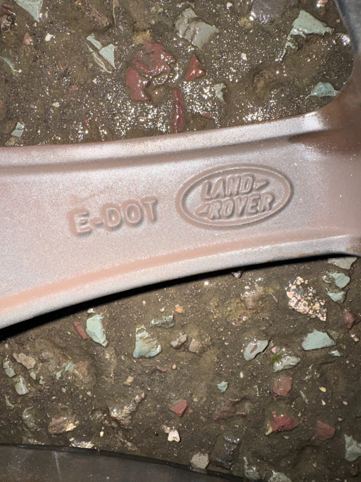 GENUINE RANGE ROVER VELAR L560 21" 8.5J ALLOY WHEEL L8A21007CA VERY GOOD