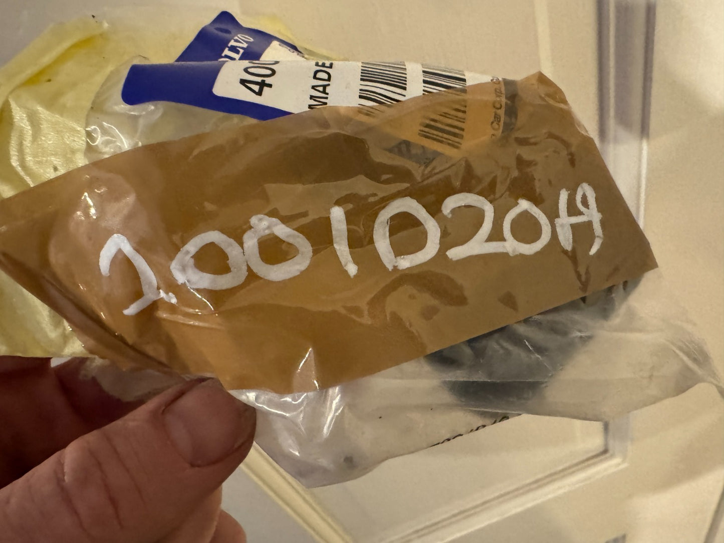 Volvo XC90 2 II bumper washer cover 40018596 32399579 RIGHT