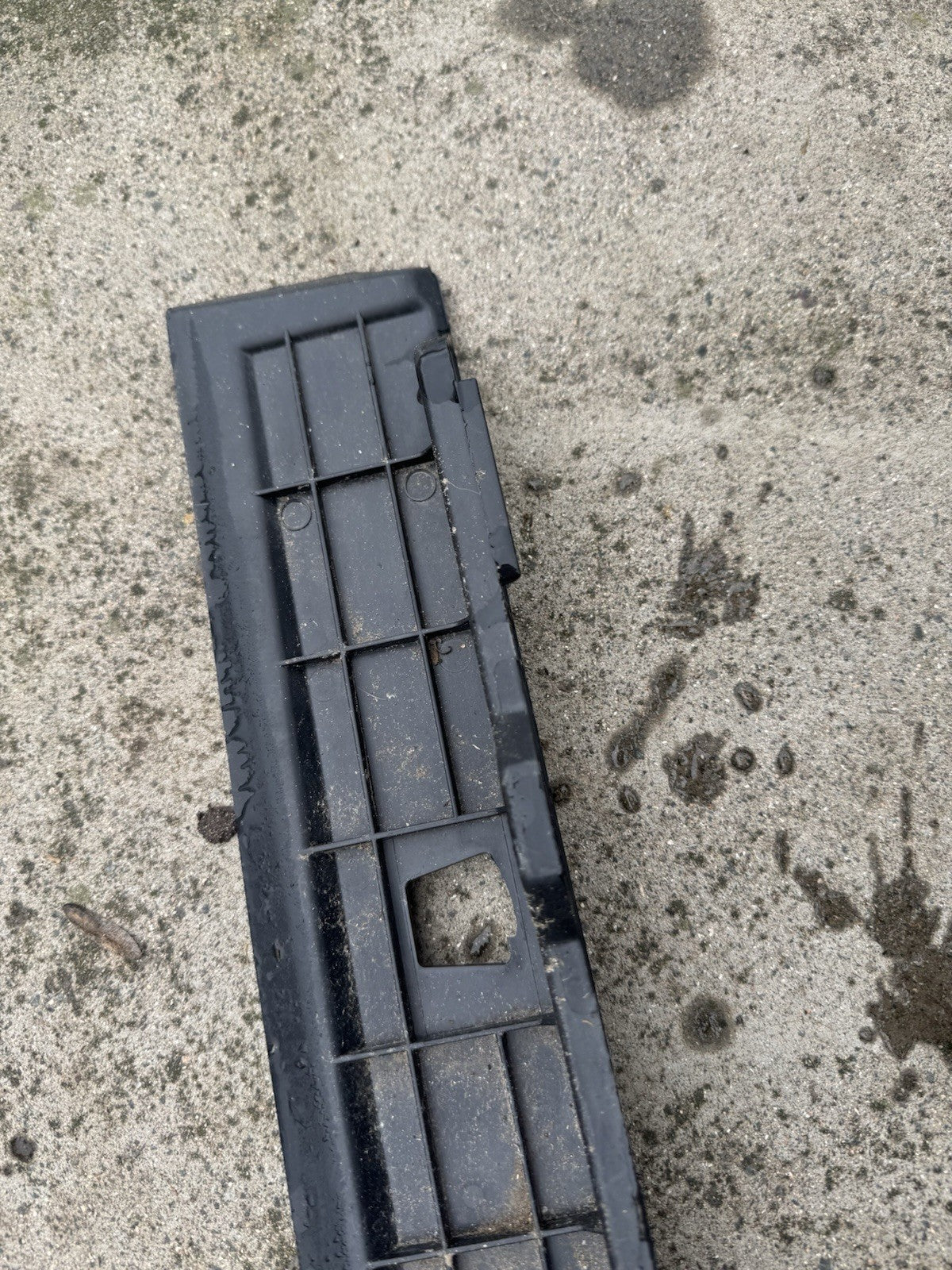 Range Rover Velar L560 Grille Air Intake Radiator Front Bumper M8A2-8B384A