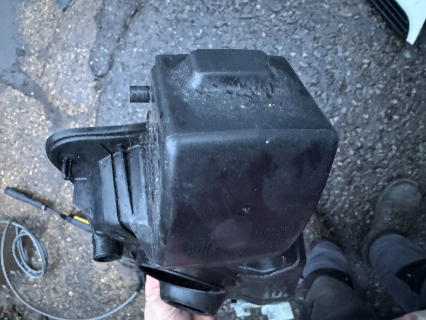 PEUGEOT 3008 MK2 P84E Fuel Flap Filler Assembly Diesel 981010968A