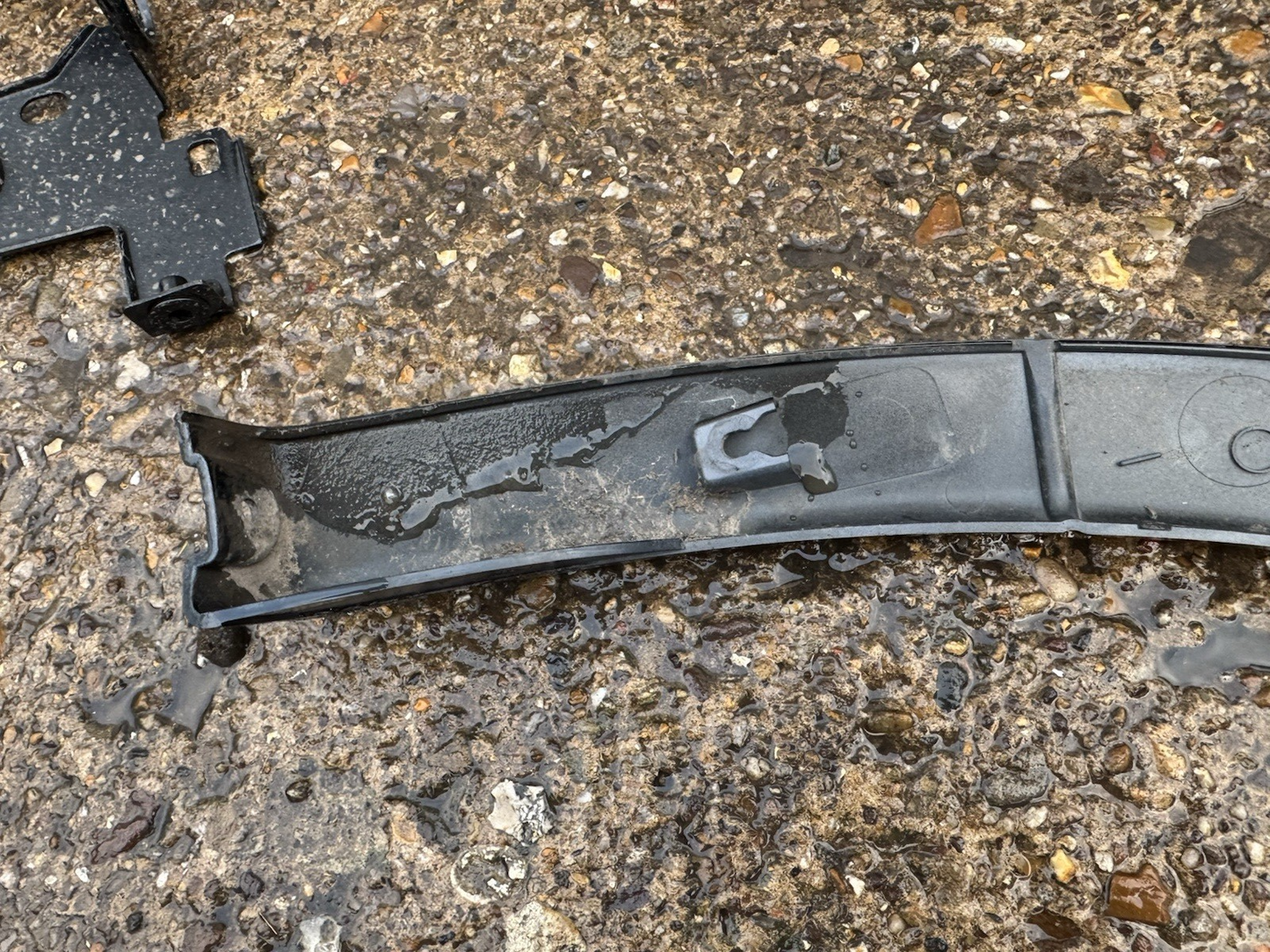 Land Rover Discovery Sport L550 Rear Left Wheel Arch 19 ON LK72-290E23-B Genuine