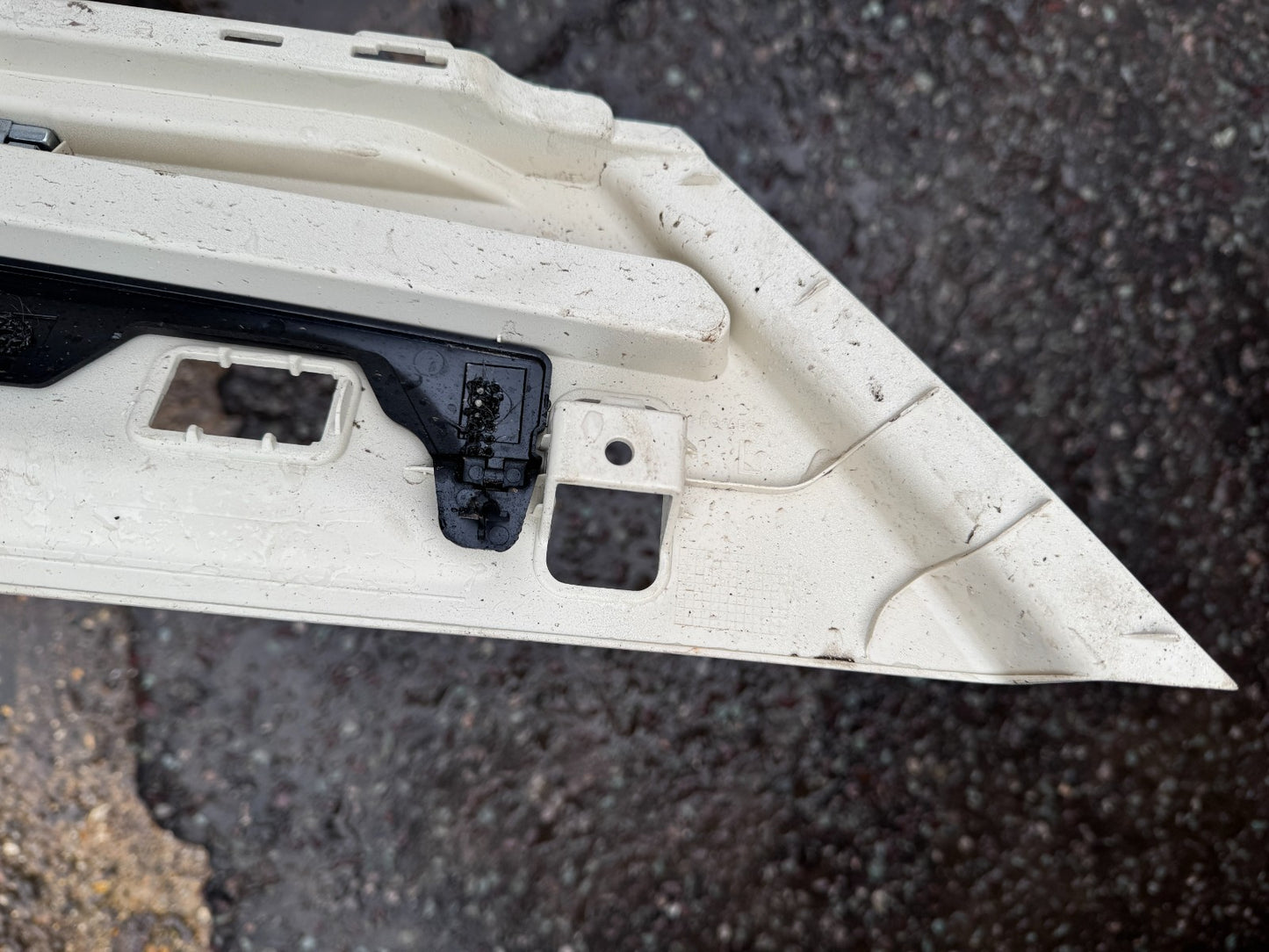 2024 Land Rover RANGE ROVER L460 Top roll 5 seat assy NP – NS/LH M8E2-31013