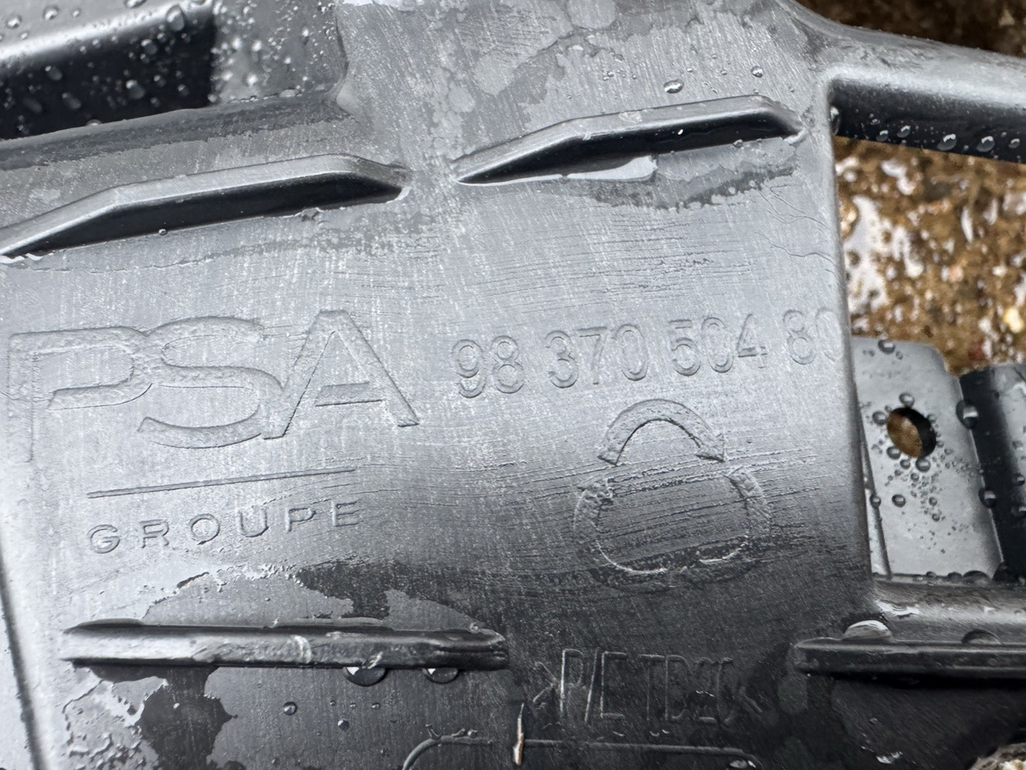 Peugeot 308 2024 Rear right rear bumper mounting bracket 9837050480 RLD29432