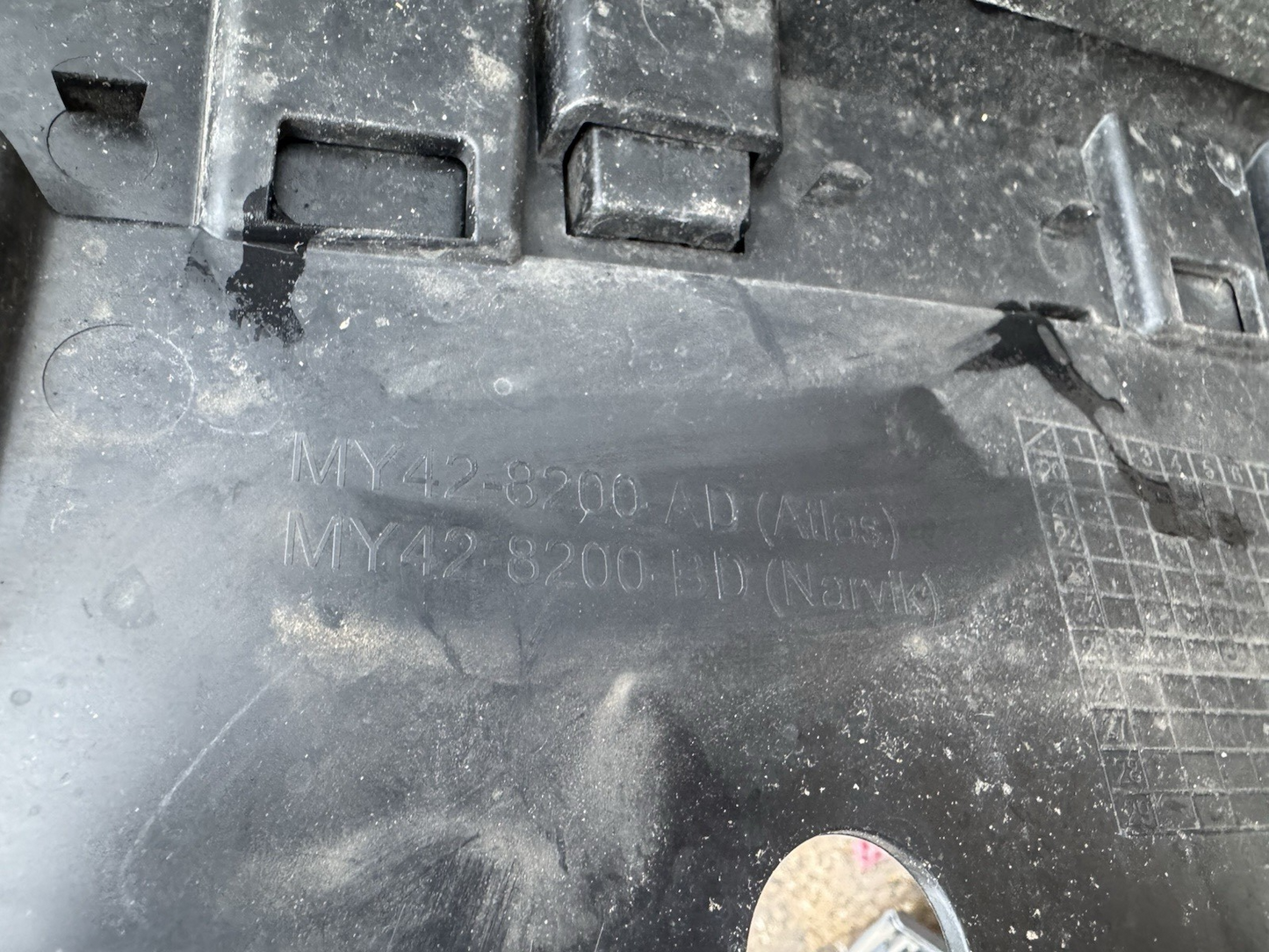 OEM LAND ROVER DISCOVERY 5 L462 R-DYNAMIC RADIATOR GRILLE 2020-ON MY42R7081AB