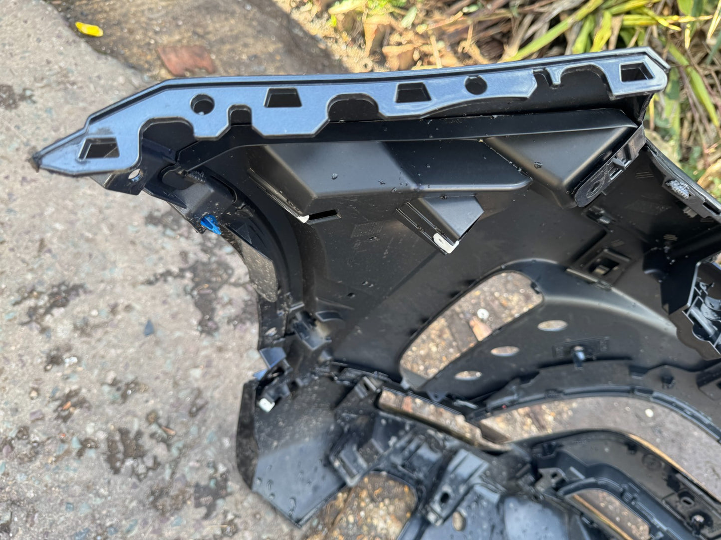 2025 LAND ROVER DISCOVERY DYNAMIC L462 2020-ON FRONT BUMPER MY42-17F003-AAW