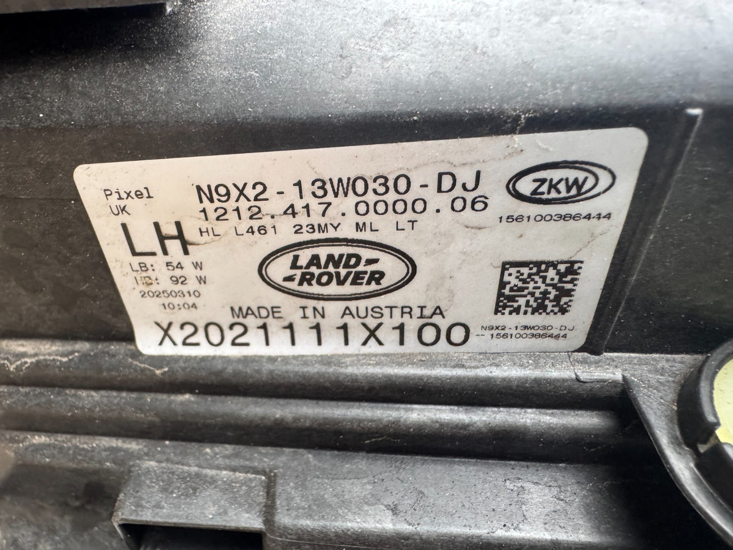 GENUINE RANGE ROVER SPORT L461 2022-2024 LEFT LH HEADLIGHT LOWER LUG