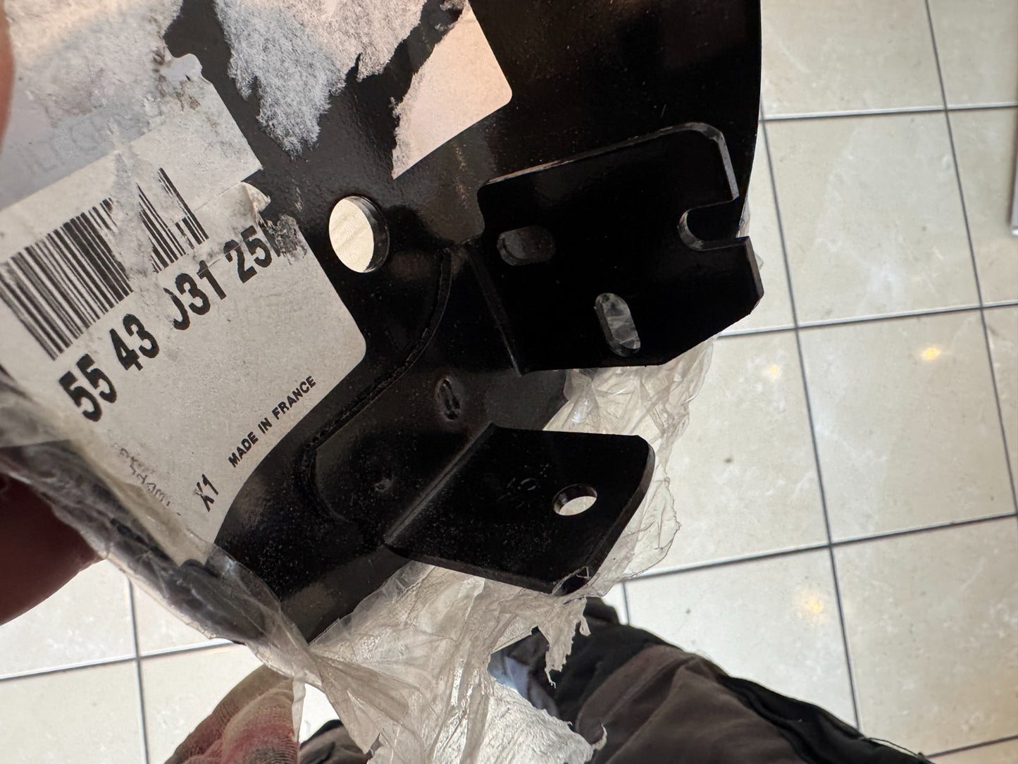 RENAULT CLIO IV 2020-ON left-hand rear axle bracket assembly 554303125R Genuine