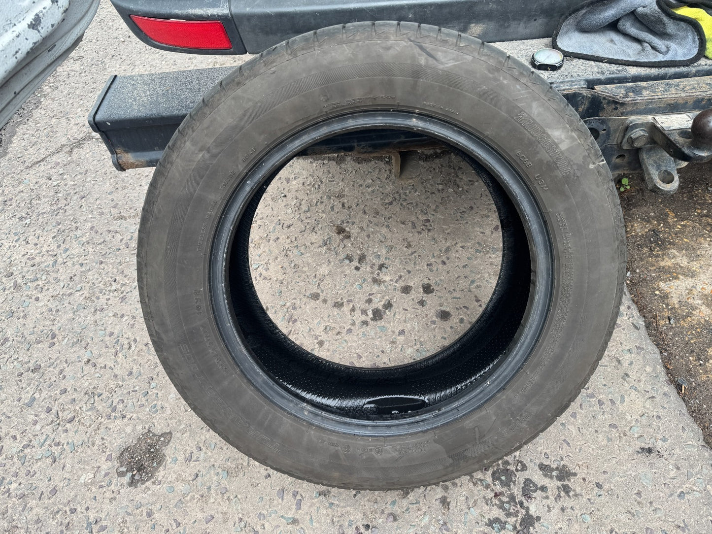 1x 235/55/17 103H Bridgestone Turanza T005 Extra Load 6mm late 2023 235 55 17