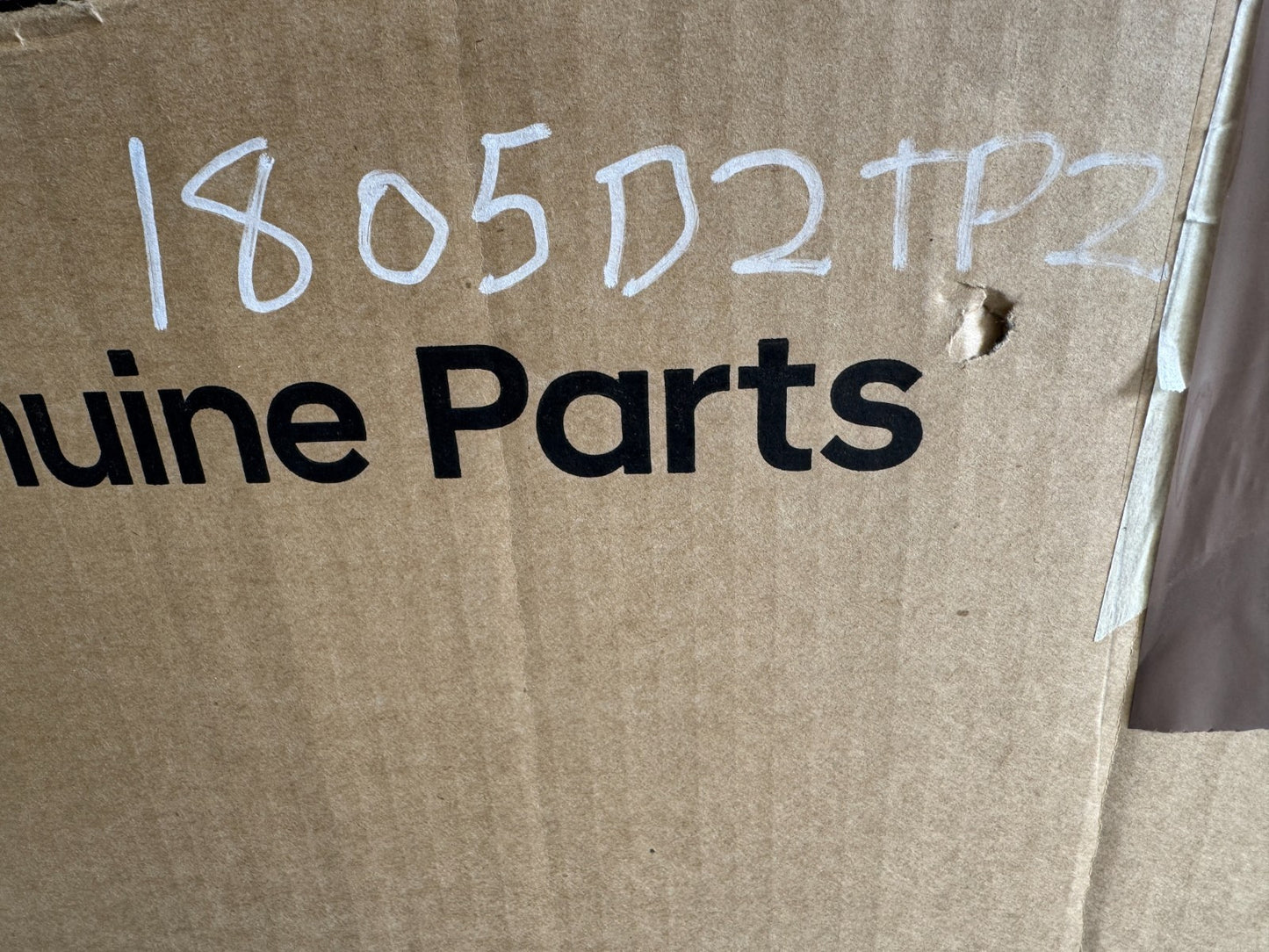 HYUNDAI KONA SX2 Front Right Door Molding 87722BE010 NEW GENUINE